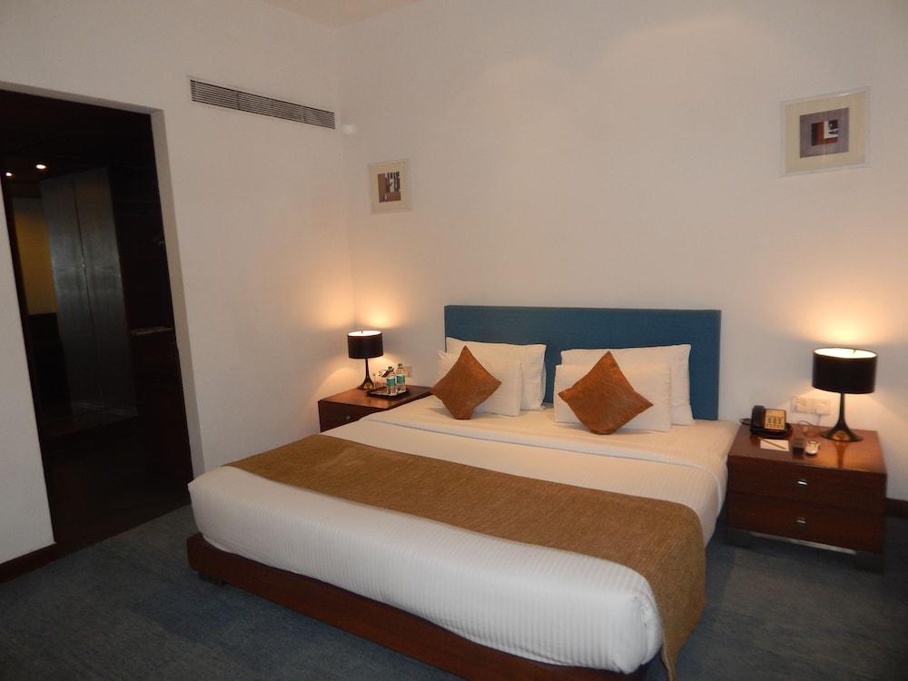 Hotel Parc Estique Pune Exterior foto